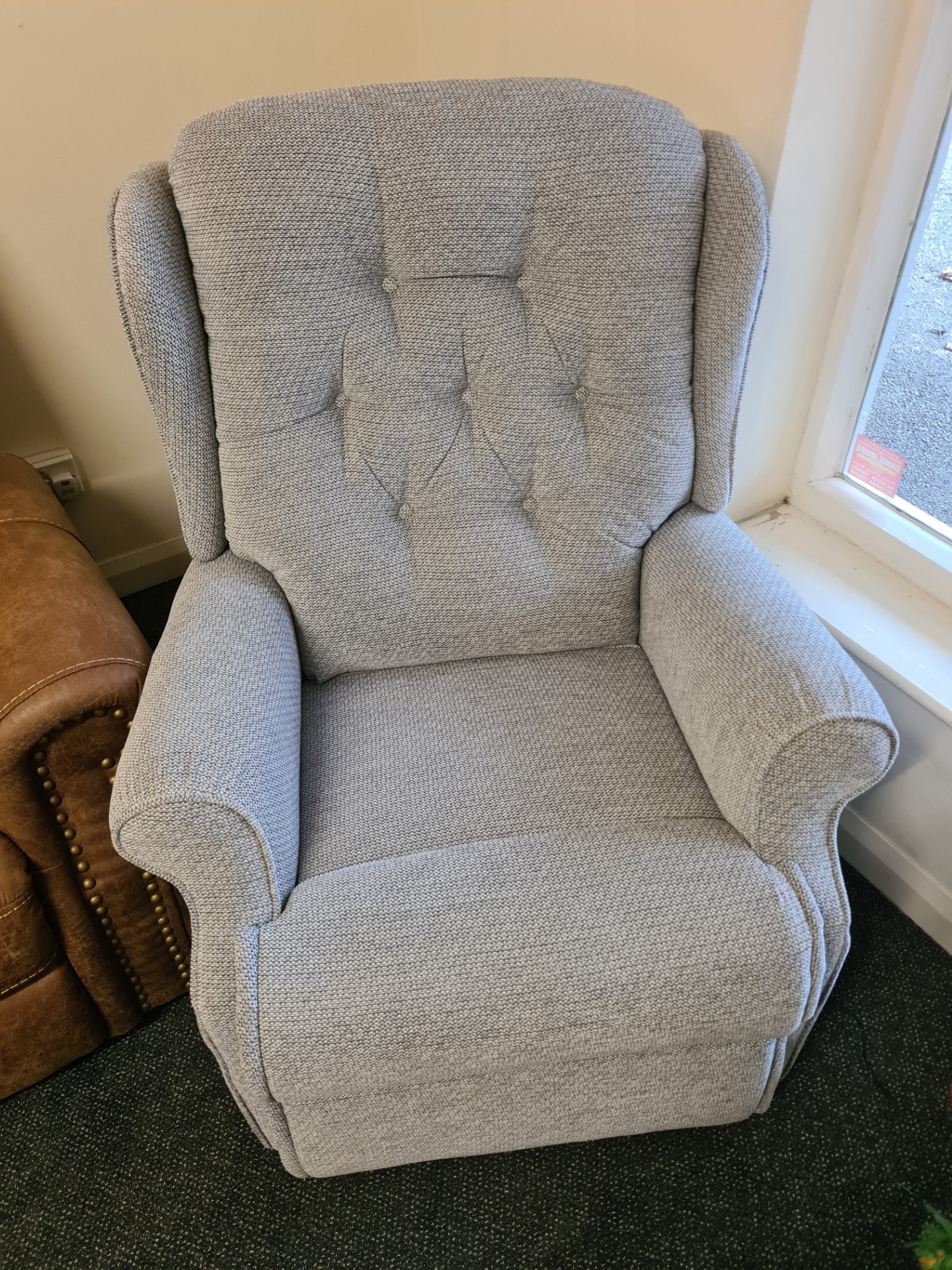 Recliners & Armchairs